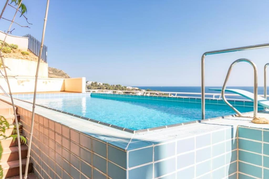 Apartment Duplex En Almadrava Con Piscina Comunitaria Montjoi